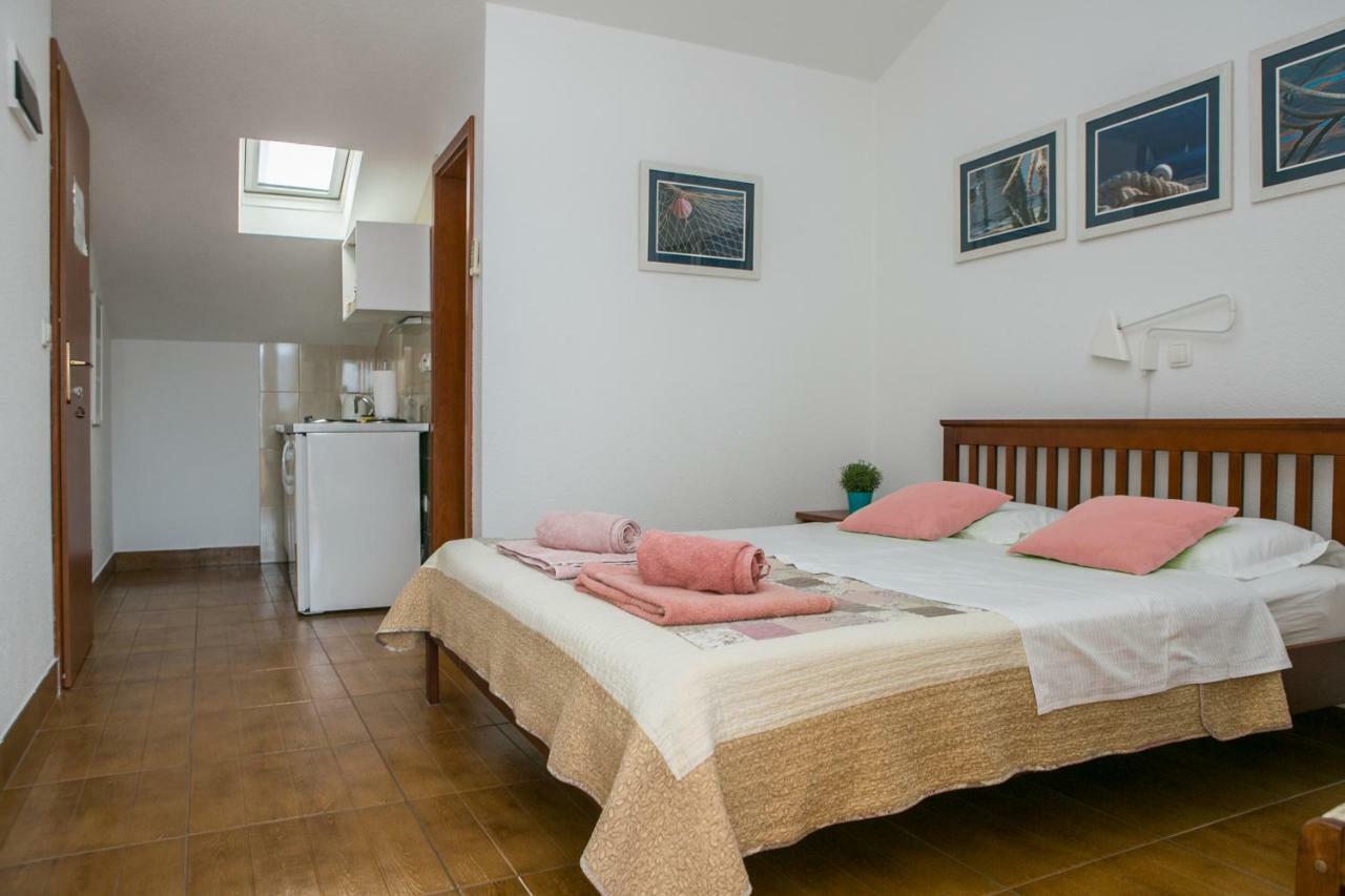 Apartments Filippi Korcula Town Bagian luar foto